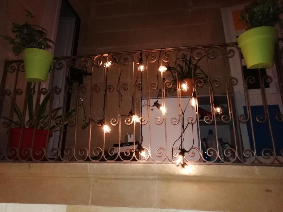 Triesti Home Виктория Экстерьер фото