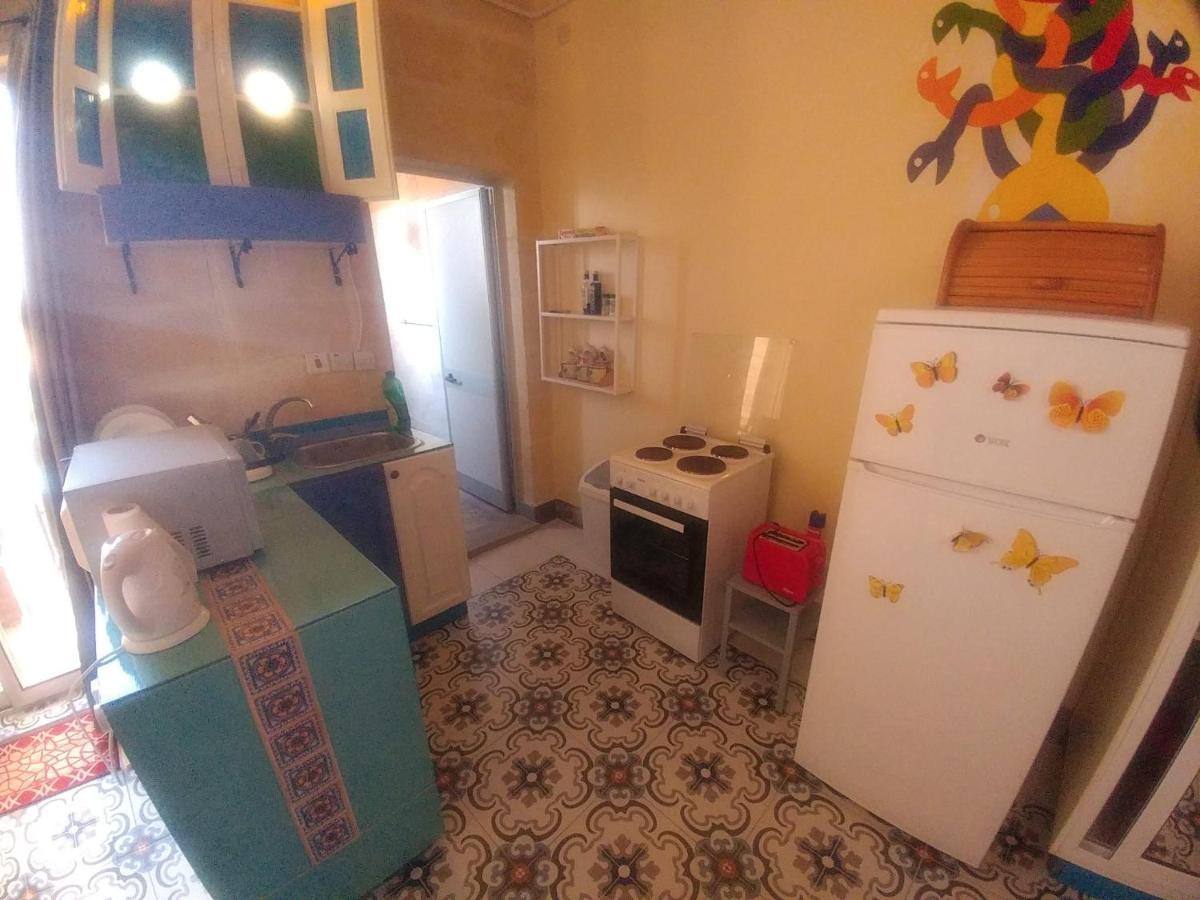 Triesti Home Виктория Экстерьер фото
