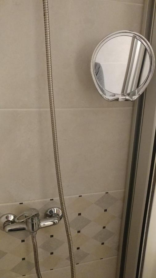 Triesti Home Виктория Экстерьер фото