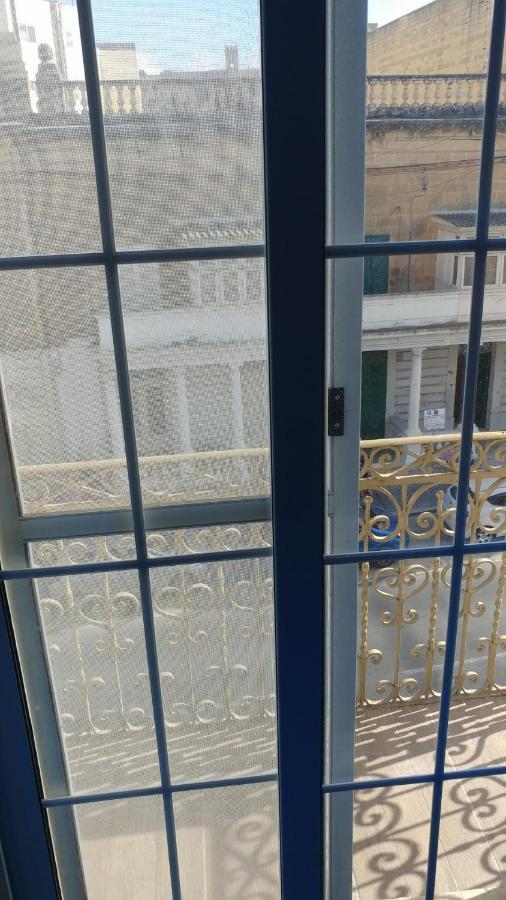 Triesti Home Виктория Экстерьер фото